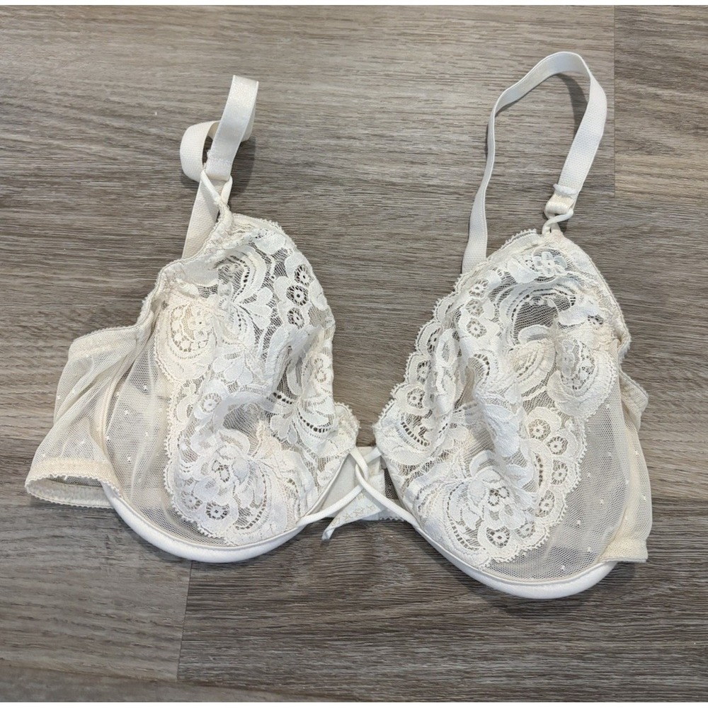 Vintage Victoria's Secret Gold Label Ivory Underwire Bra 34D Lace Made USA